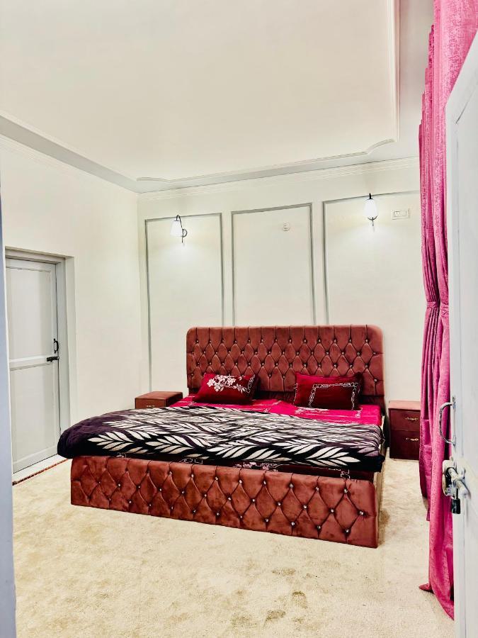 Olive Ventures, Royal Inn, Ritz Srīnagar Exterior foto