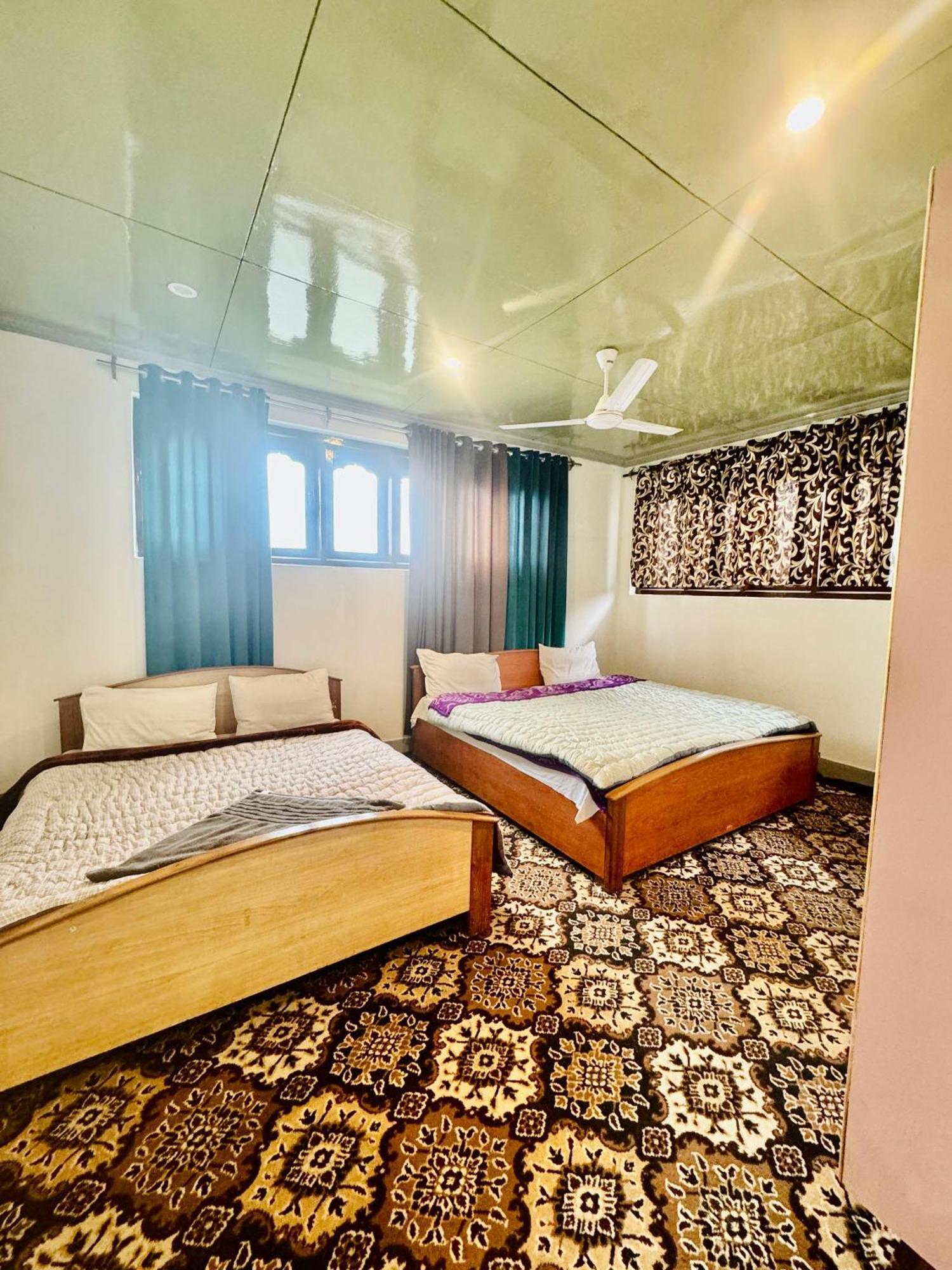 Olive Ventures, Royal Inn, Ritz Srīnagar Quarto foto